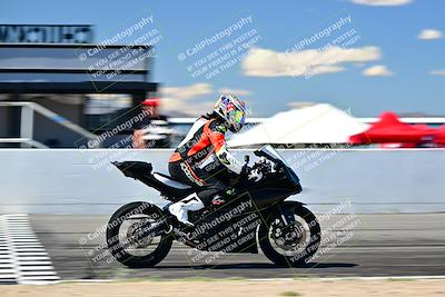 media/Mar-25-2024-Moto Forza (Mon) [[8d4319bd68]]/4-Novice Group/Session 4 Front Straight Speed Pans/